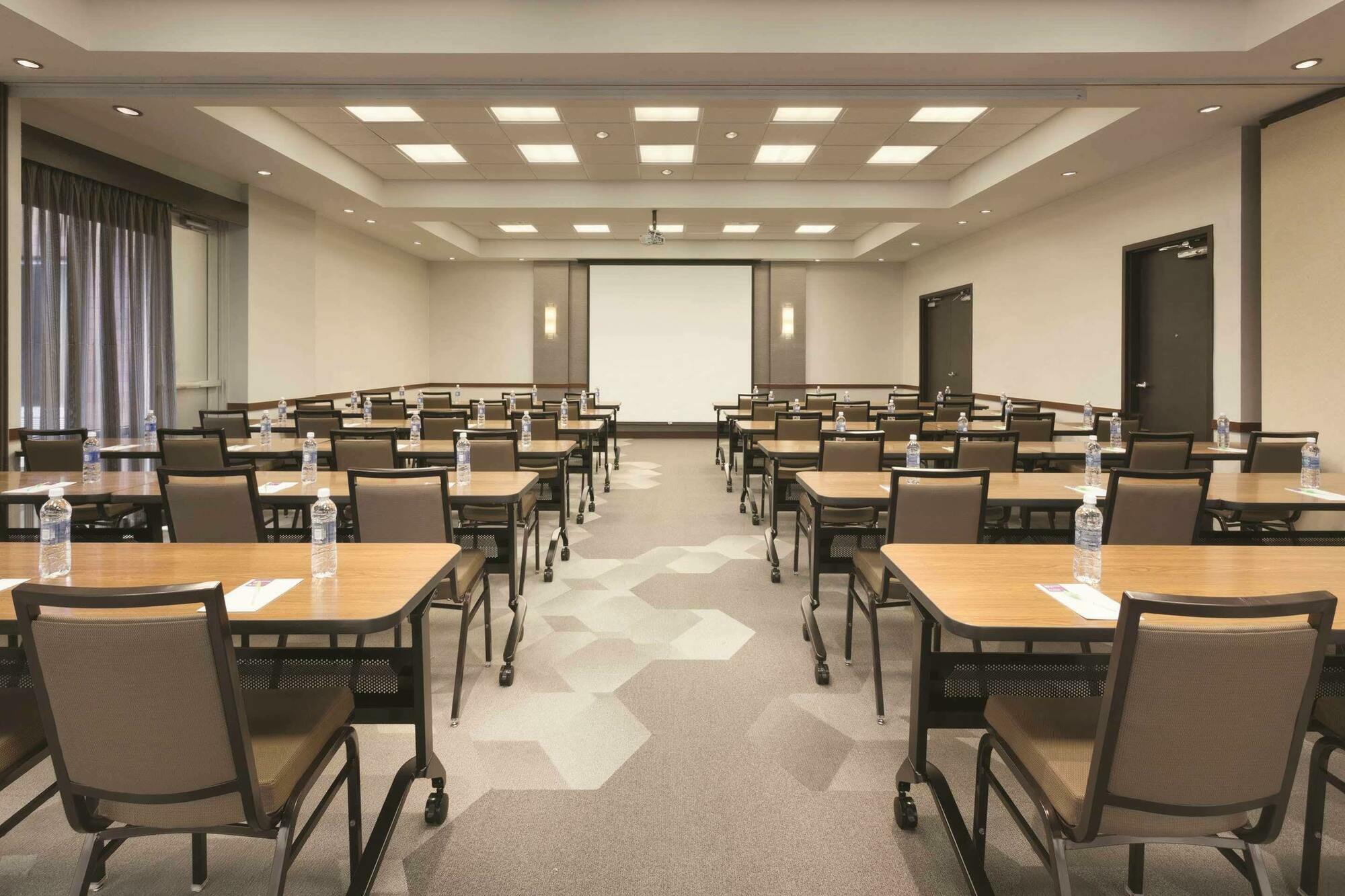 Hyatt Place Airport/cascade Station Hotel 3*