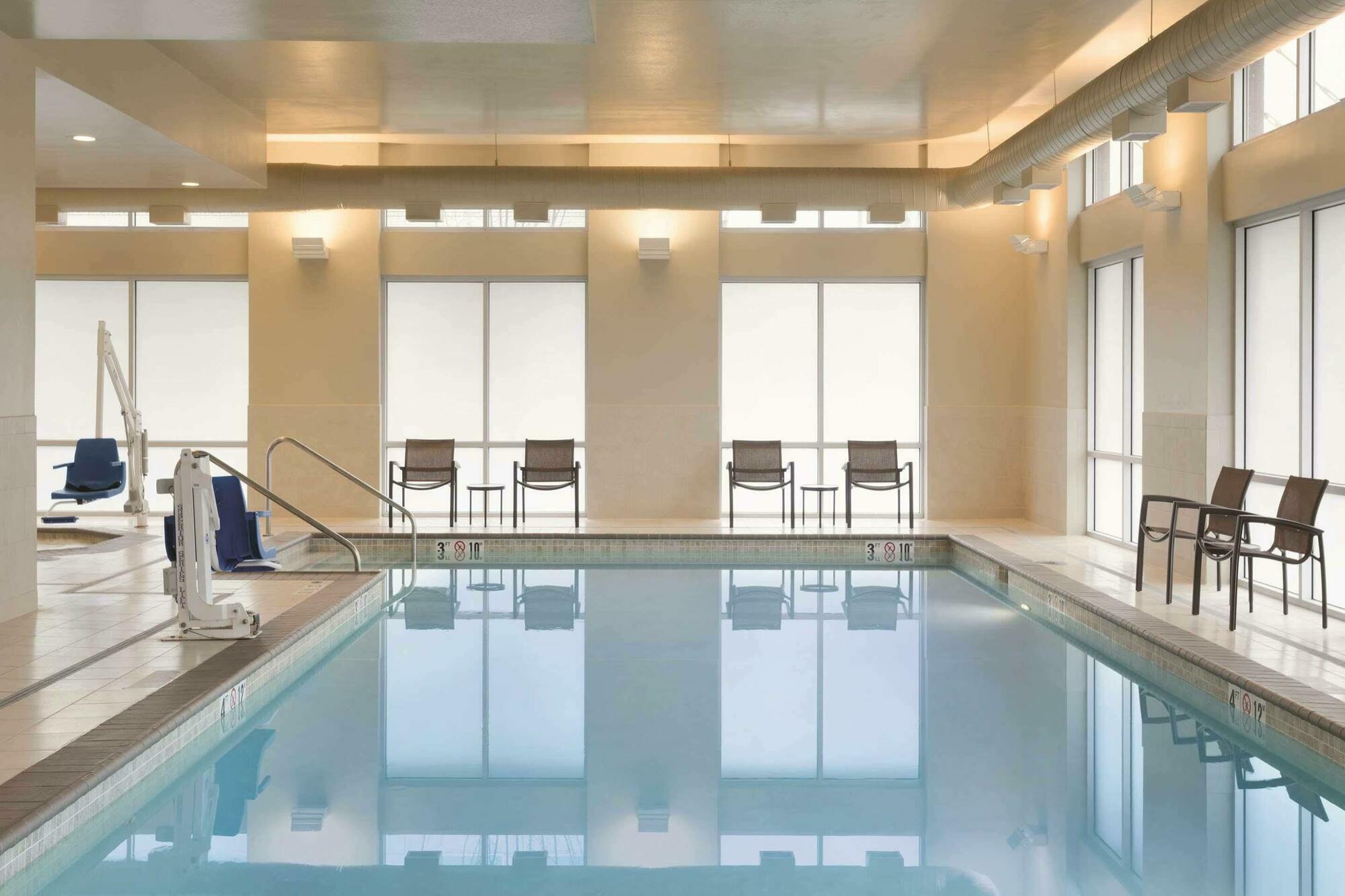 Hyatt Place Airport/cascade Station 3*